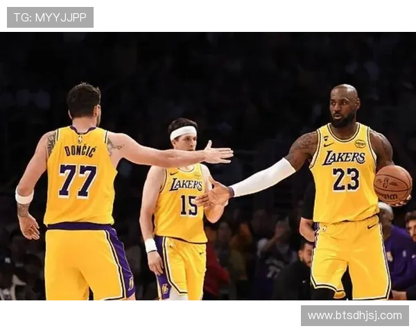 湖人轻松取胜掘金稳步前行